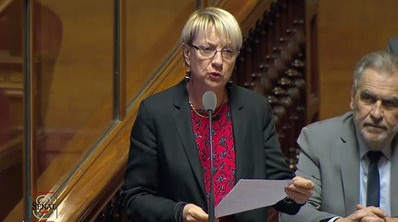 De fait, madame la ministre, vous actez la sortie des lycées ZEP de la carte de l'éducation prioritaire